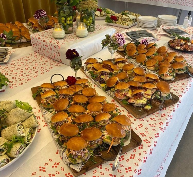 Buffet - Fru Madglad