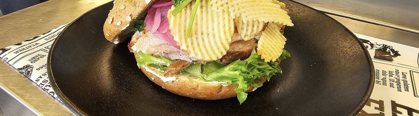 557193217 813766547845525 832899145760344883 N 1333X1000