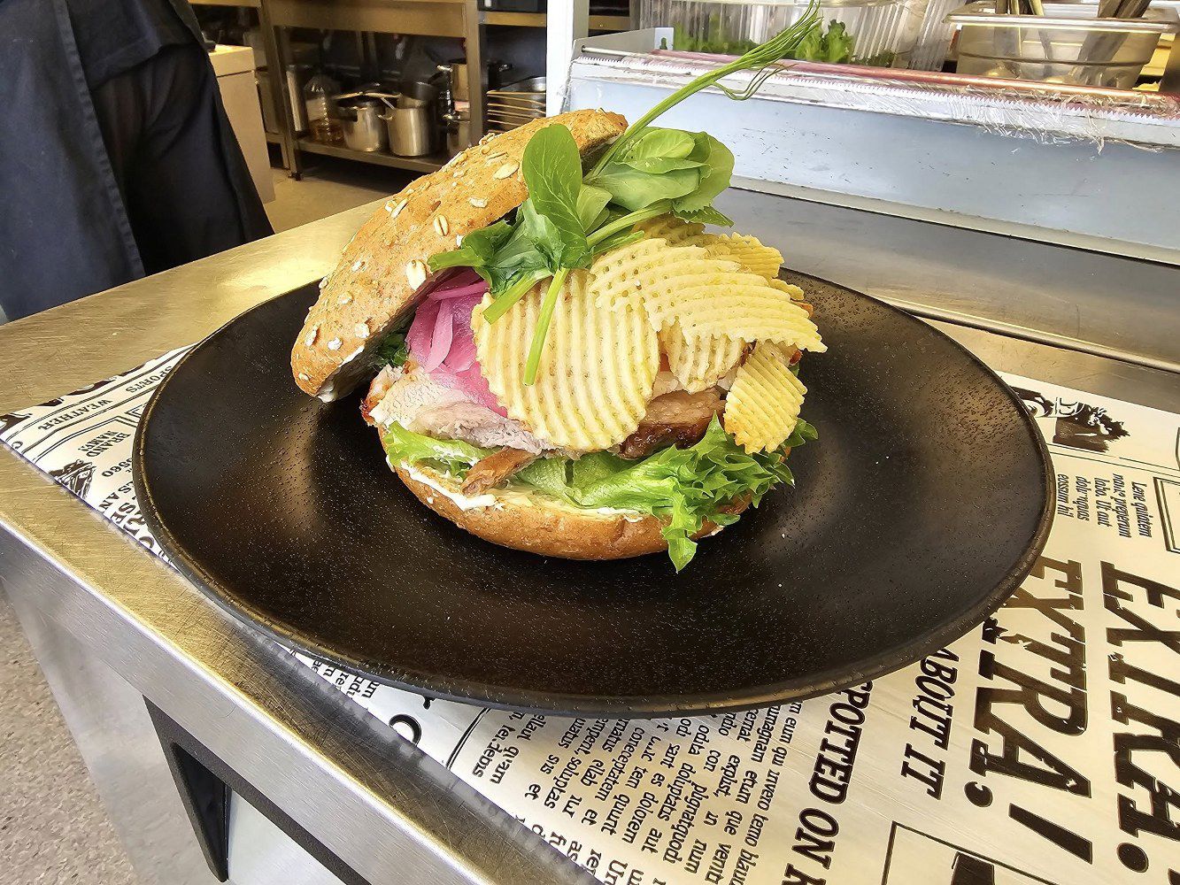 557193217 813766547845525 832899145760344883 N 1333X1000